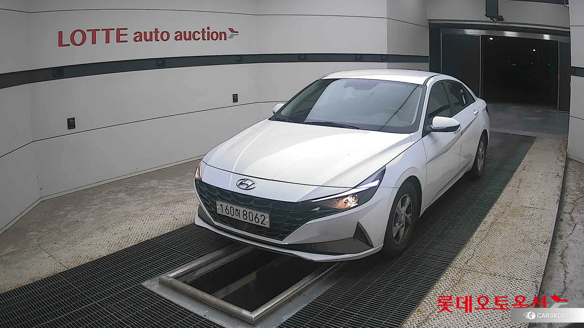 Hyundai Avante 2021 Polar White из Кореи
