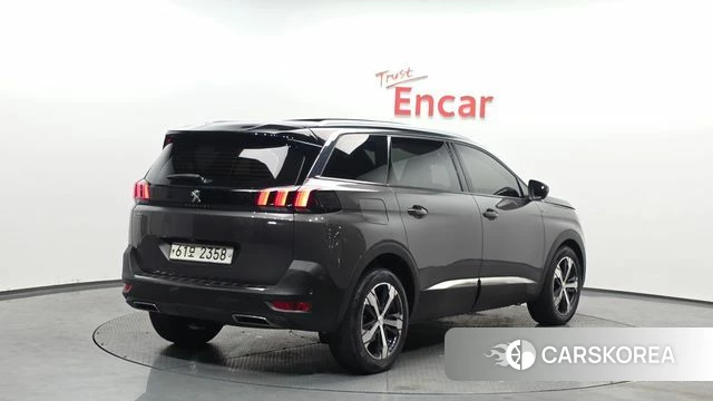 Peugeot 5008 second generation 2019 Серый из Кореи