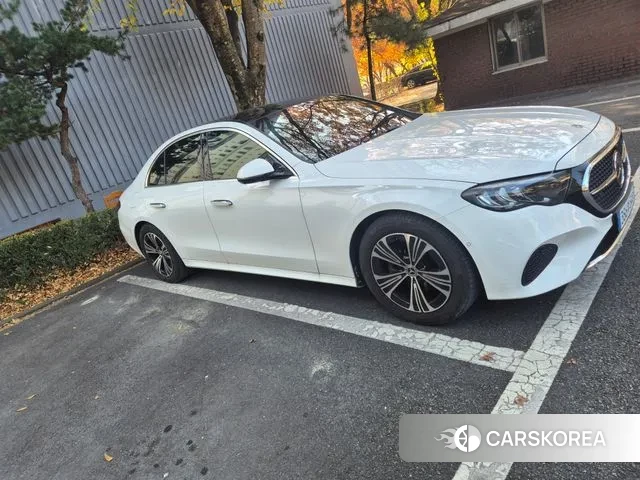 Mercedes-Benz E-Class W214 2024 Белый из Кореи