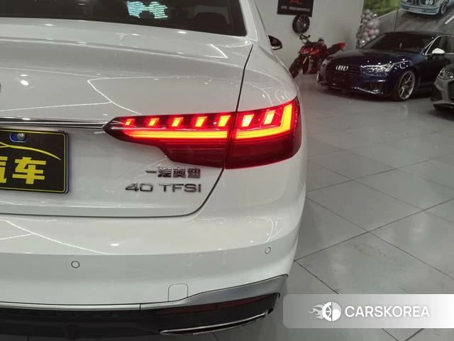 Audi A4L 2023 Белый из Китая