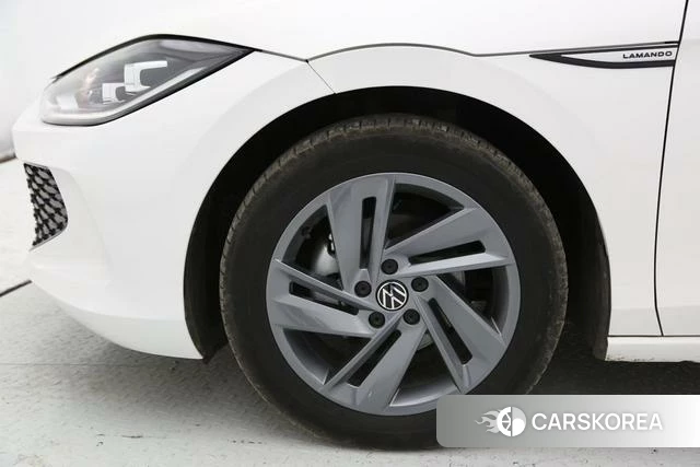 Volkswagen Lingdu 2022 Белый из Китая