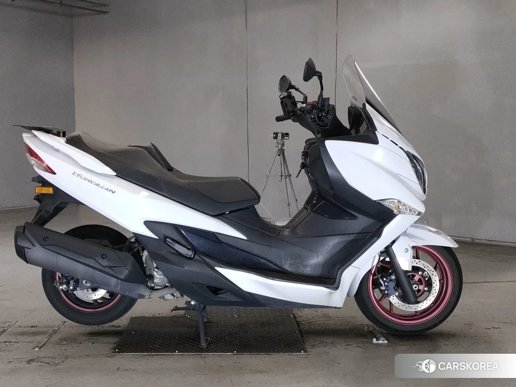 Проданный Suzuki BURGMAN 400 2019 из Японии, фото 2