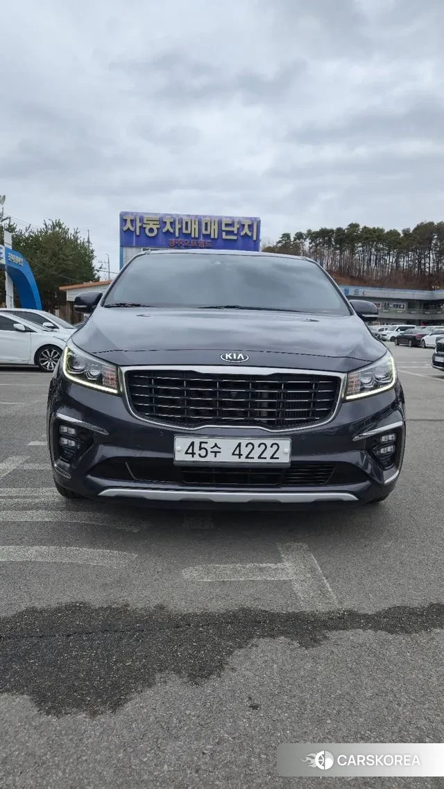 Kia The New Carnival 2018 Черный из Кореи