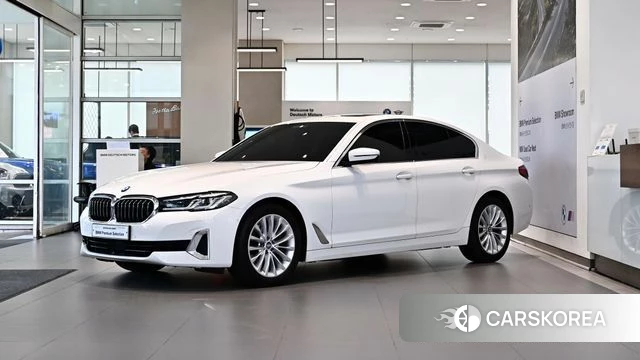 BMW 5 Series (G30) 2023 Белый из Кореи
