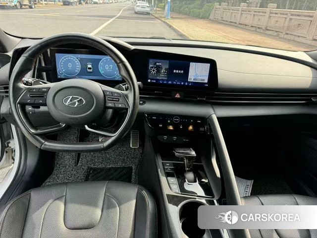 Hyundai Elantra 2021 Белый из Китая