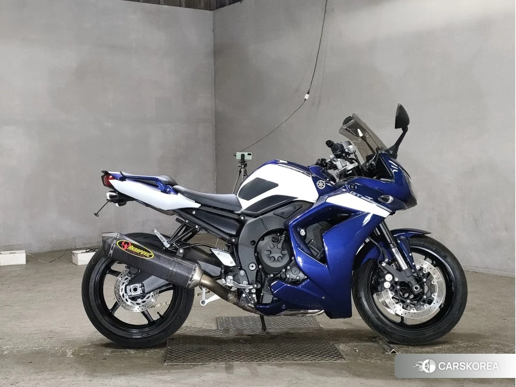 Проданный Yamaha FZ1 FEATHER GT 2014 из Японии
