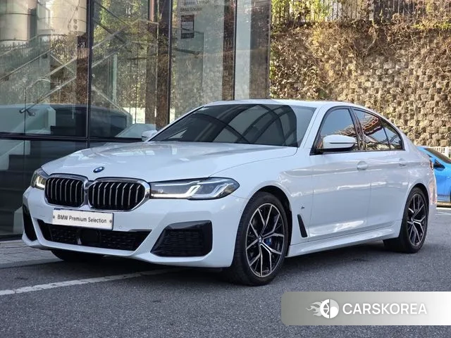 BMW 5 Series (G30) 2023 Белый из Кореи