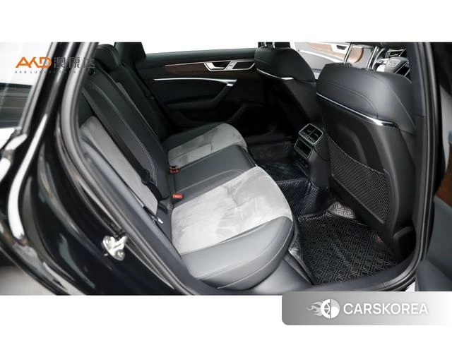Audi A6L 2023 Черный из Китая