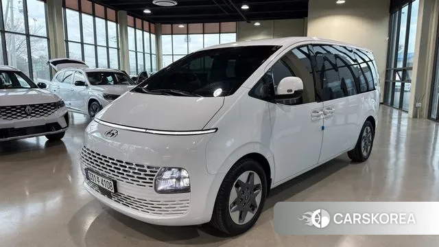 Hyundai Staria 2023 Белый из Кореи