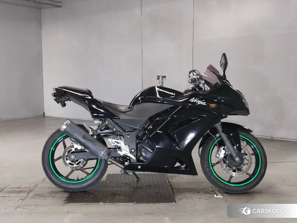 Проданный Kawasaki NINJA 250R id 4173137 из Японии, фото 2