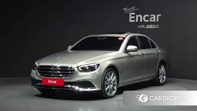 Mercedes-Benz E-Class W213 2022 Песочный из Кореи