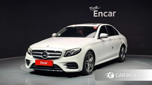 Mercedes-Benz E-Class W213 2018 Белый из Кореи