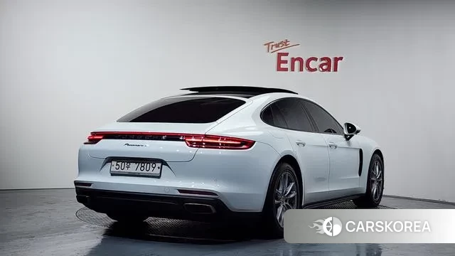 Porsche Panamera (971) 2018 Белый из Кореи