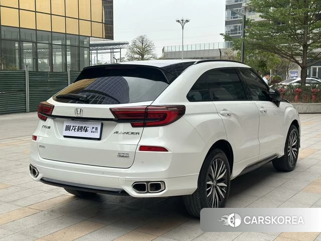 Honda Crown Road 2023 Белый из Китая