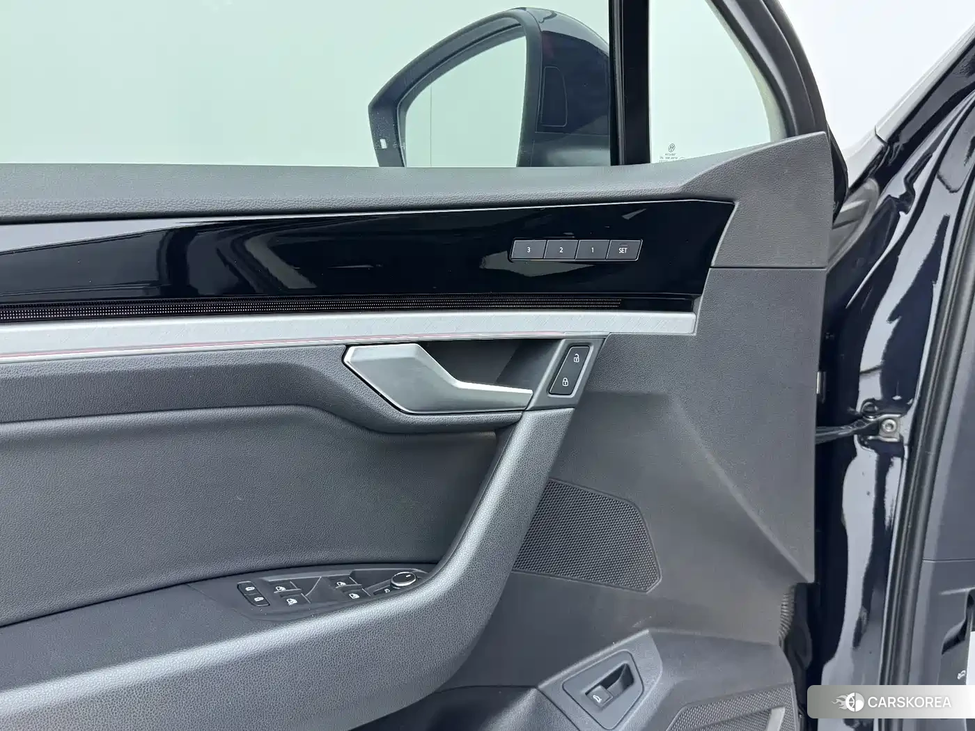 Volkswagen Touareg 2022 Черный из Китая