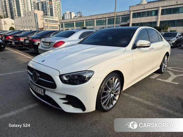 Mercedes-Benz E-Class W213 2021 Белый из Кореи
