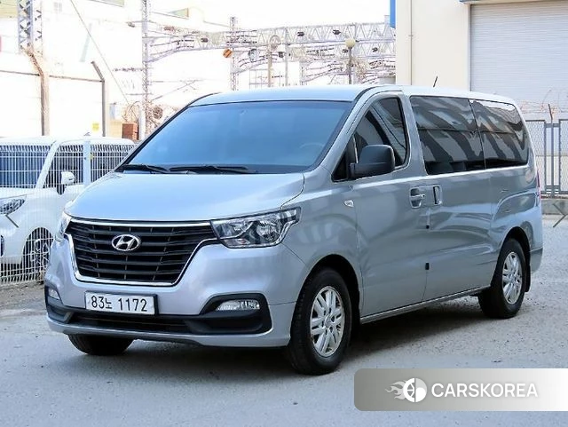 Hyundai The New Grand Starex 2019 Серебристо-серый из Кореи