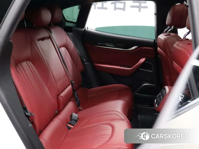 Maserati Levante 2024 Белый из Китая