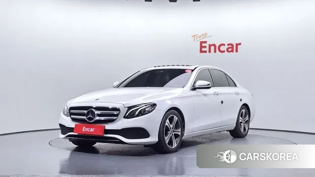 Mercedes-Benz E-Class W213 2018 Белый из Кореи