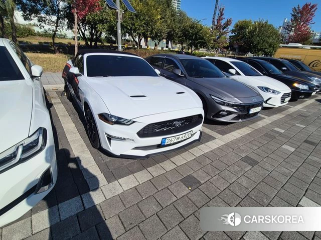 Ford Mustang 2022 Белый из Кореи