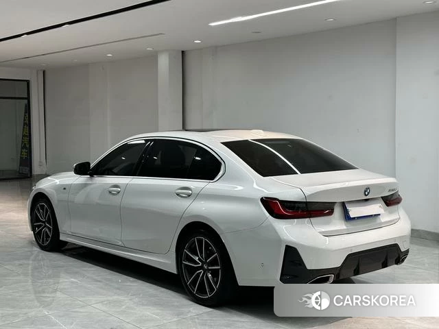 BMW 3 series 2023 Белый из Китая