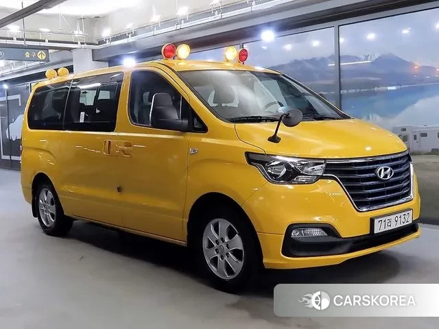 Hyundai The New Grand Starex 2021 Желтый из Кореи