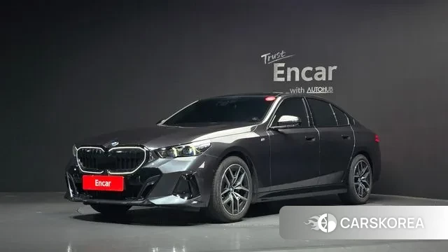 BMW 5 Series (G60) 2024 Серый из Кореи