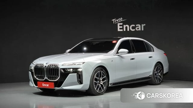 BMW 7 Series (G70) 2025 Цвет галактики из Кореи