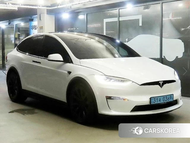 Tesla Model X 2023 Белый из Кореи