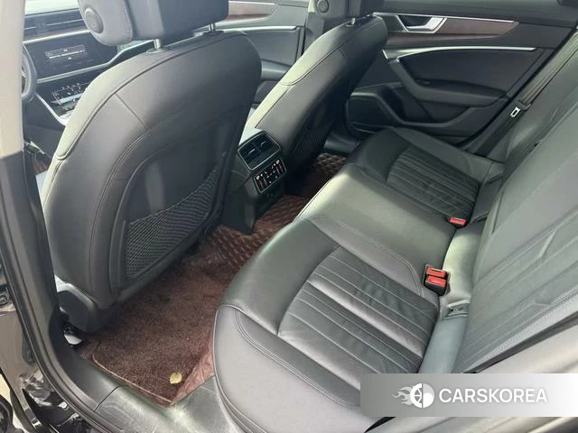 Audi A6 (import) 2021 Черный из Китая