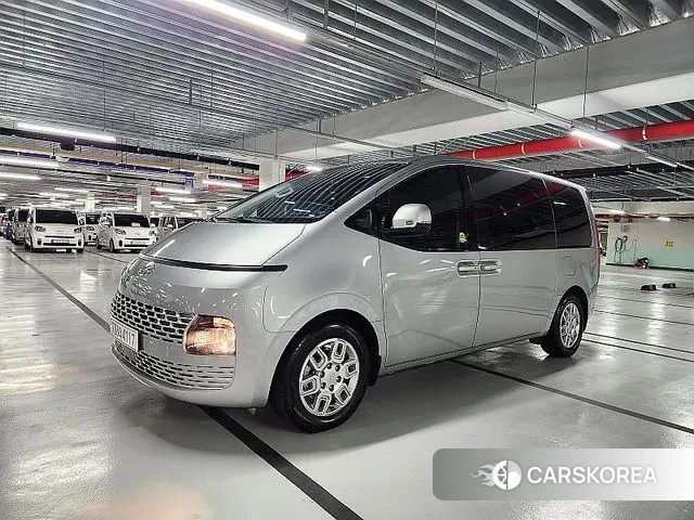 Hyundai Staria 2022 Серебряный из Кореи