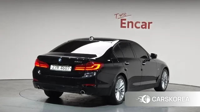 BMW 5 Series (G30) 2018 Черный из Кореи