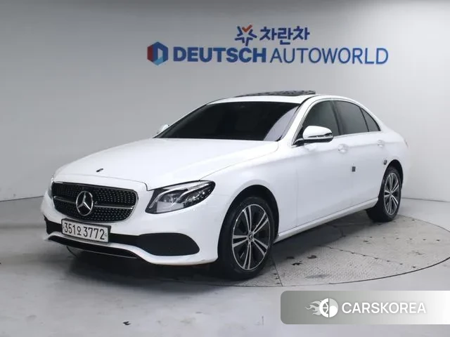 Mercedes-Benz E-Class W213 2020 Белый из Кореи