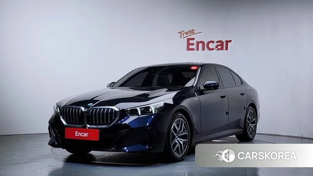 BMW 5 Series (G60) 2024 Черный из Кореи