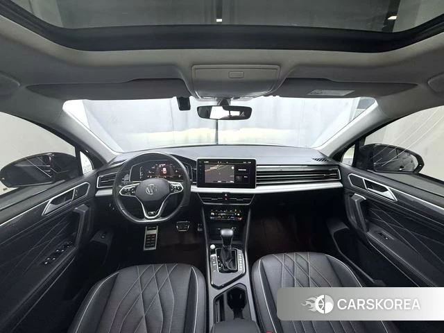 Volkswagen Tiguan L 2022 Черный из Китая