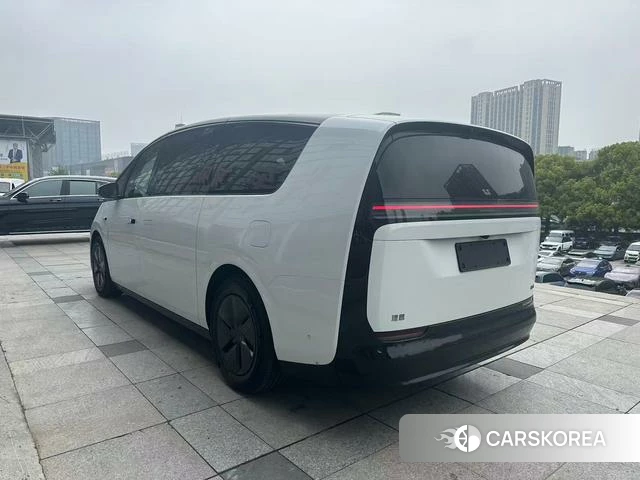 Ideal car Ideal MEGA 2026 Белый из Китая