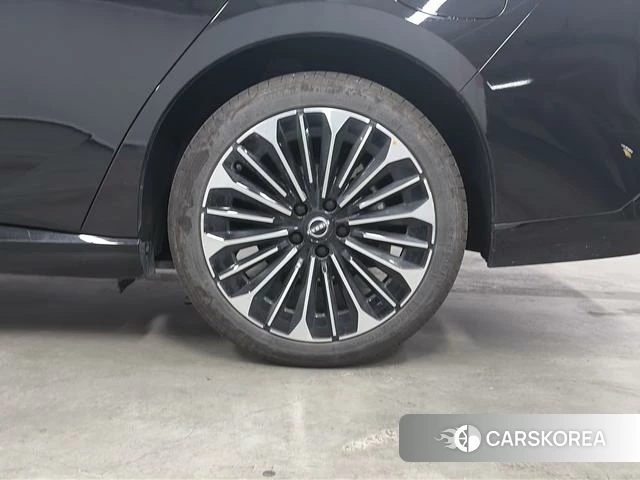 Nissan N7 2025 Черный из Китая