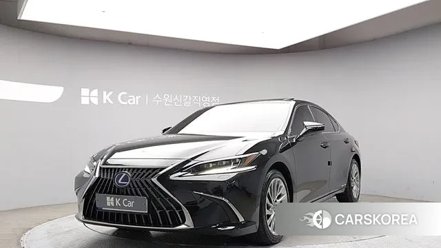 Lexus ES300h 7th generation 2022 Черный из Кореи