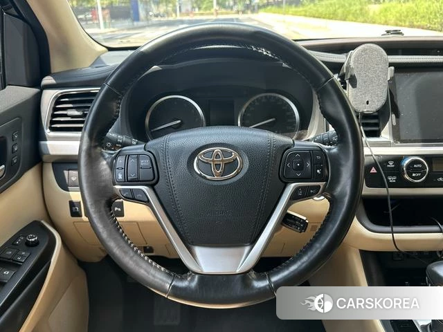 Toyota Highlander 2018 Черный из Китая