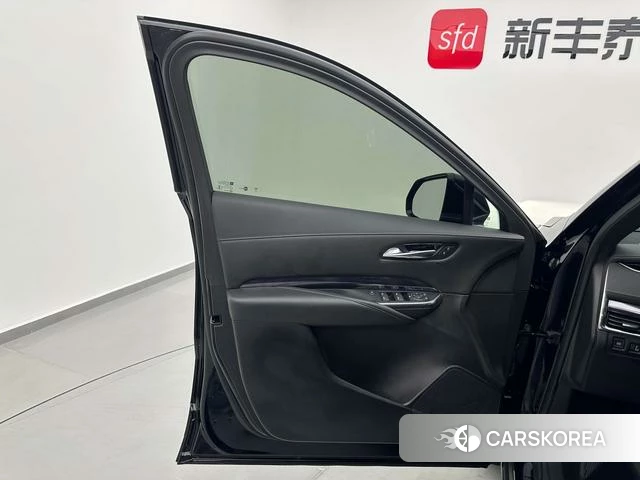 Cadillac XT4 2021 Черный из Китая