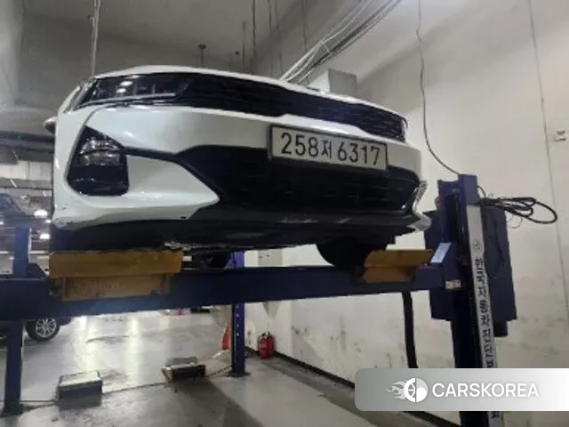 Kia K5 3rd generation 2021 Белый из Кореи