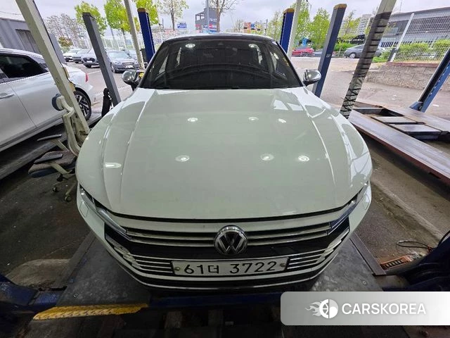 Volkswagen Arteon 2019 Белый из Кореи
