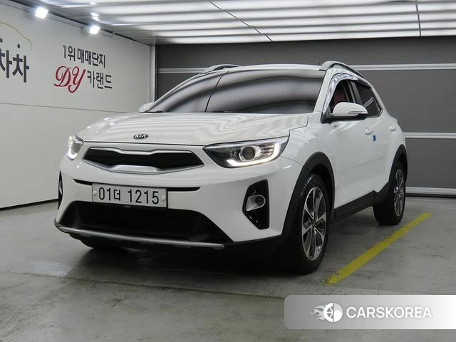 Kia Stonic 2018 Белый из Кореи