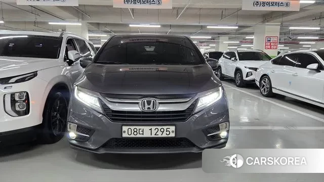 Honda Odyssey 2019 Серый из Кореи