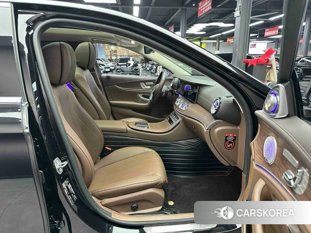 Mercedes-Benz E-class 2023 Черный из Китая