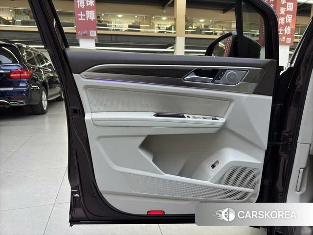 Volkswagen Weiran 2021 Красный из Китая