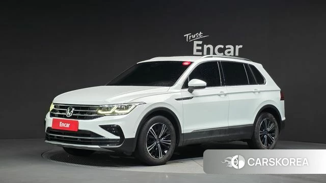 Volkswagen Tiguan second Generation 2022 Белый из Кореи