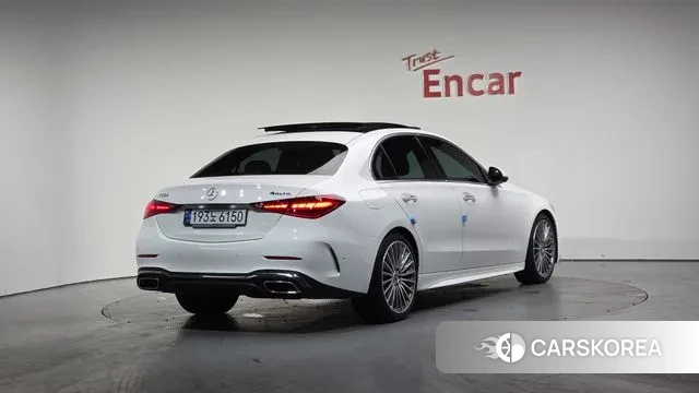 Mercedes-Benz C-Class W206 2024 Белый из Кореи