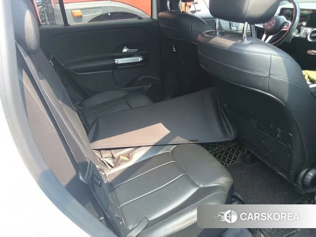 Mercedes-Benz GLB 2021 Белый из Китая