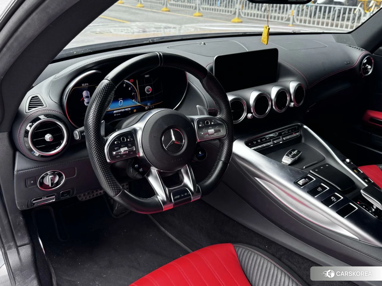 Mercedes-Benz AMG GT 2019 Серебристо-серый из Китая